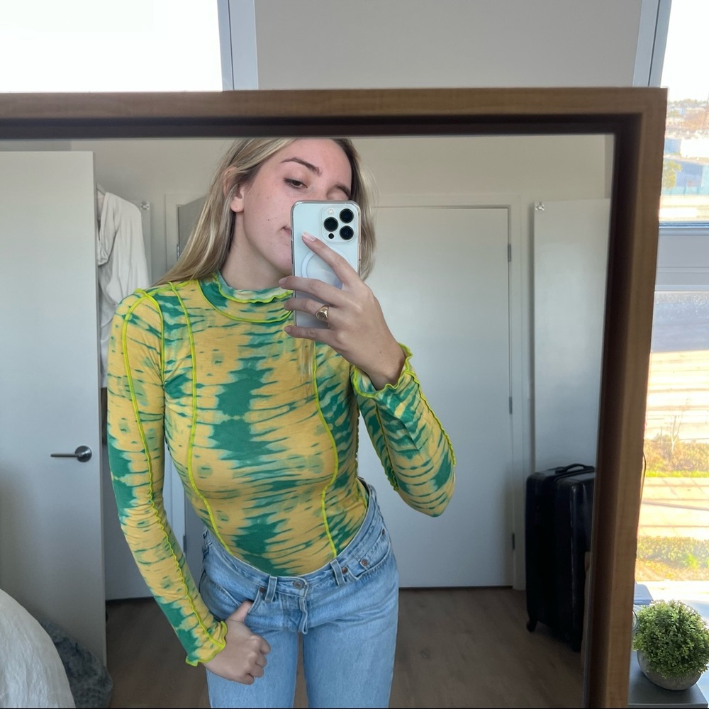 Aritzia tie dye top